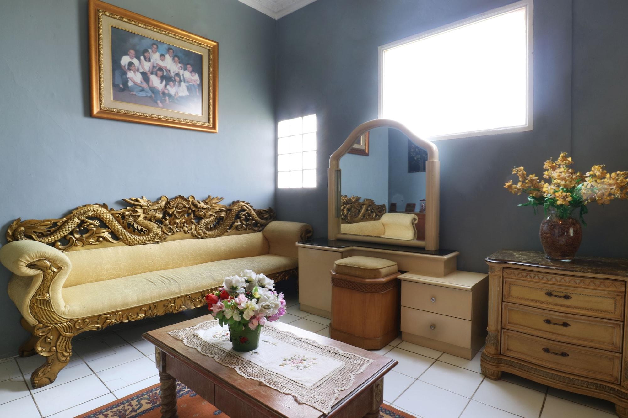 Villa Sri Manganti Jakarta Luaran gambar