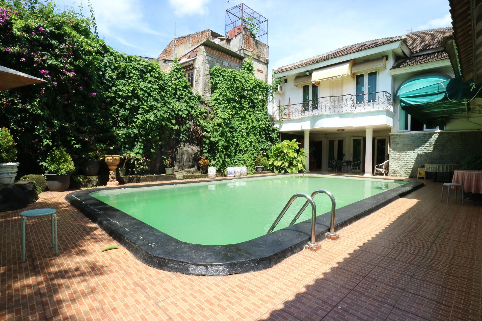 Villa Sri Manganti Jakarta Luaran gambar