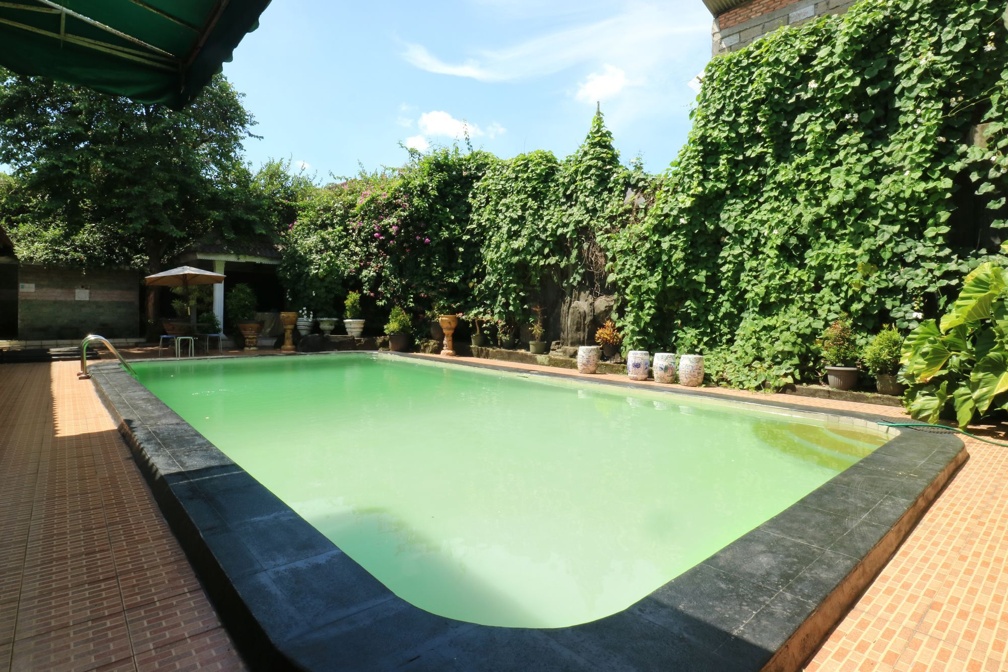Villa Sri Manganti Jakarta Luaran gambar