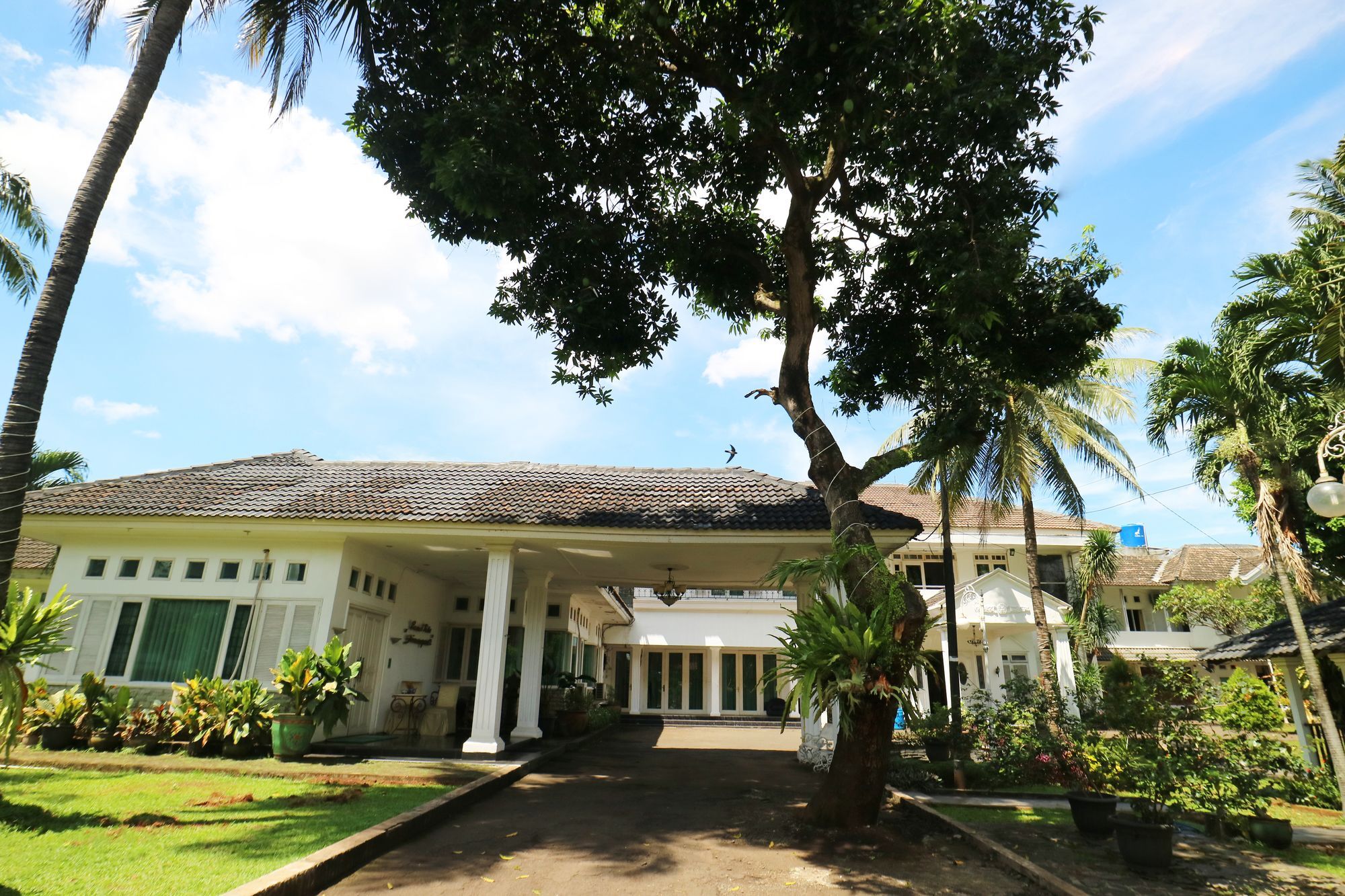 Villa Sri Manganti Jakarta Luaran gambar