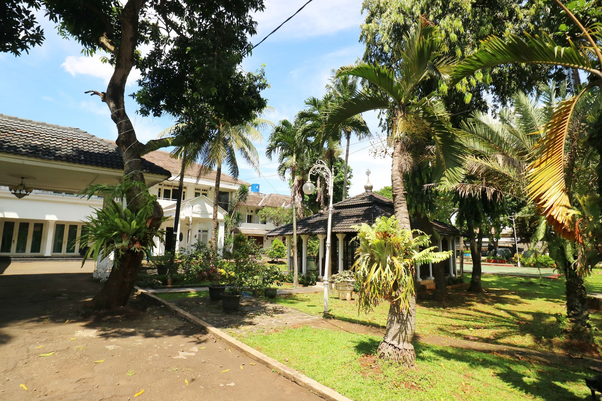 Villa Sri Manganti Jakarta Luaran gambar